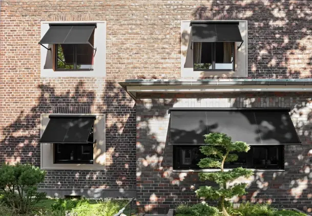 Ausstellarm-Fenstermarkise